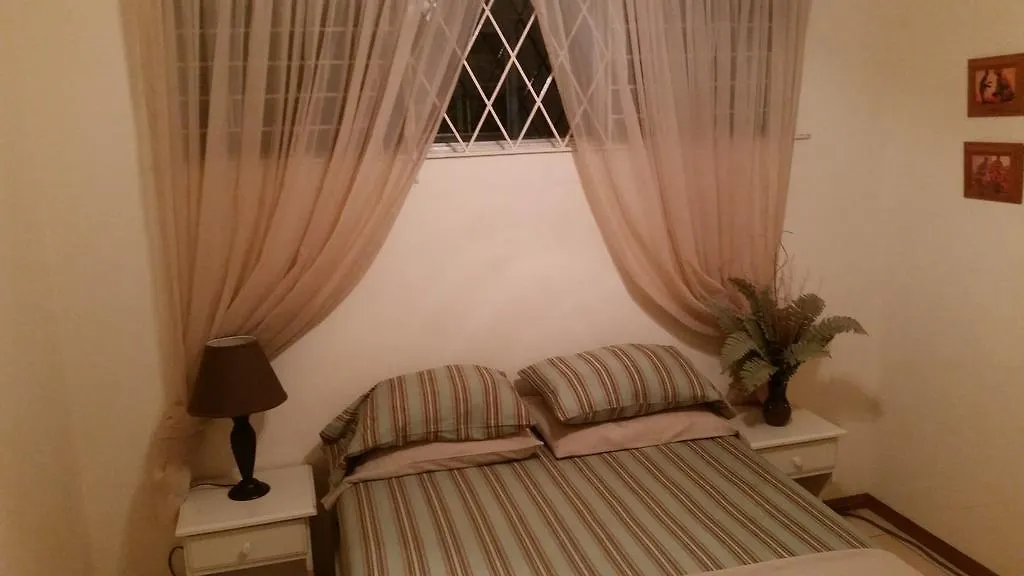 Hotel Crystal Towers Kingston 0*,  Jamajka