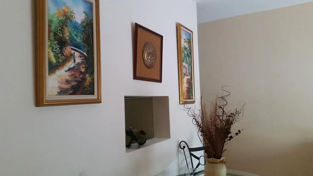 Apartment Crystal Towers Hotel Kingston