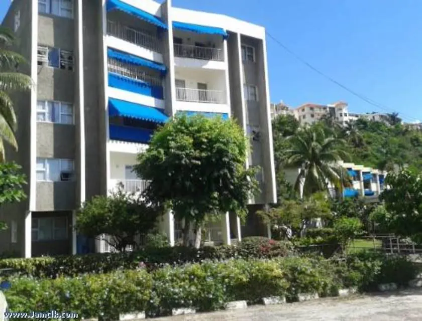 Crystal Towers Hotel Kingston